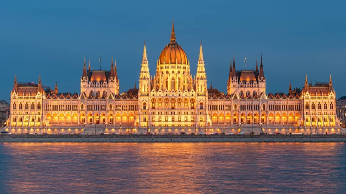 Budapest River Cruise Port: Shore Excursions & Expert Guide