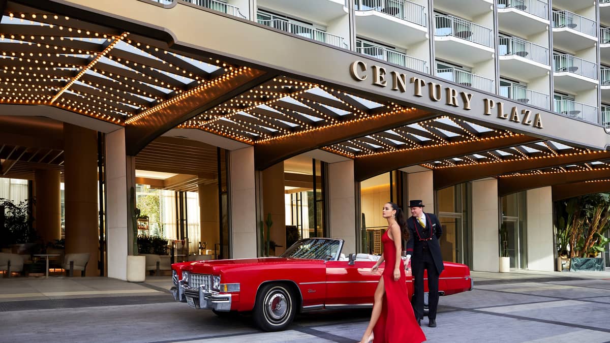 Fairmont Century Plaza, United States — Fairmont Century Plaza - The iconic entrance