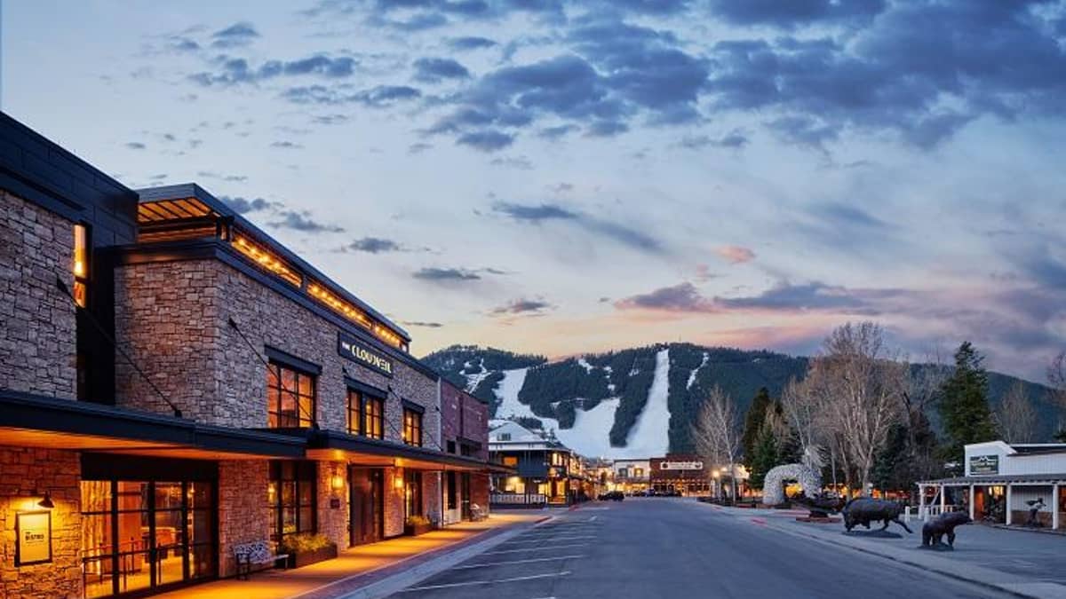 The Cloudveil, United States — The Cloudveil