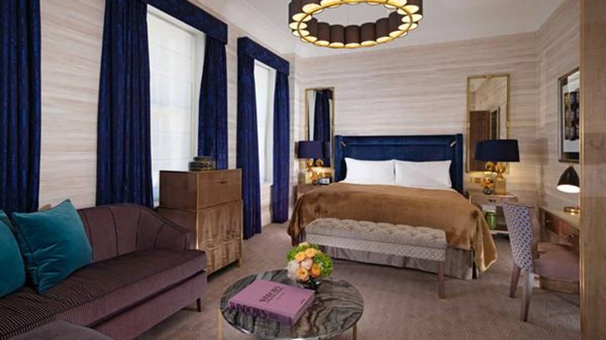 Flemings Hotel, Mayfair, England — Flemings Hotel, Mayfair - Junior Suite