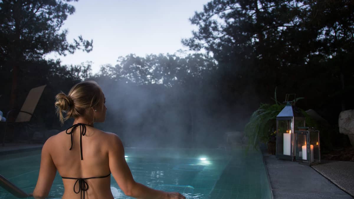 The Lodge at Woodloch, United States — The Lodge at Woodloch - Horizon Whirlpool at Dawn