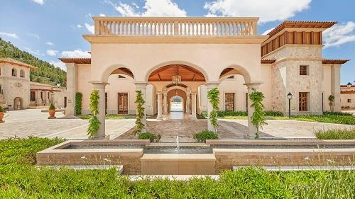 Cap Vermell Grand Hotel, Spain — Cap Vermell Grand Hotel - Main Entrance