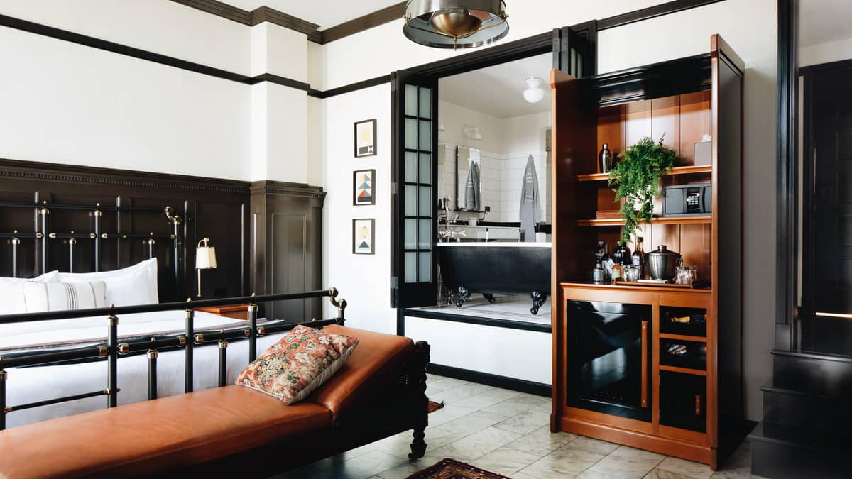 Chicago Athletic Association, United States — Chicago Athletic Association - Founder's Room 330