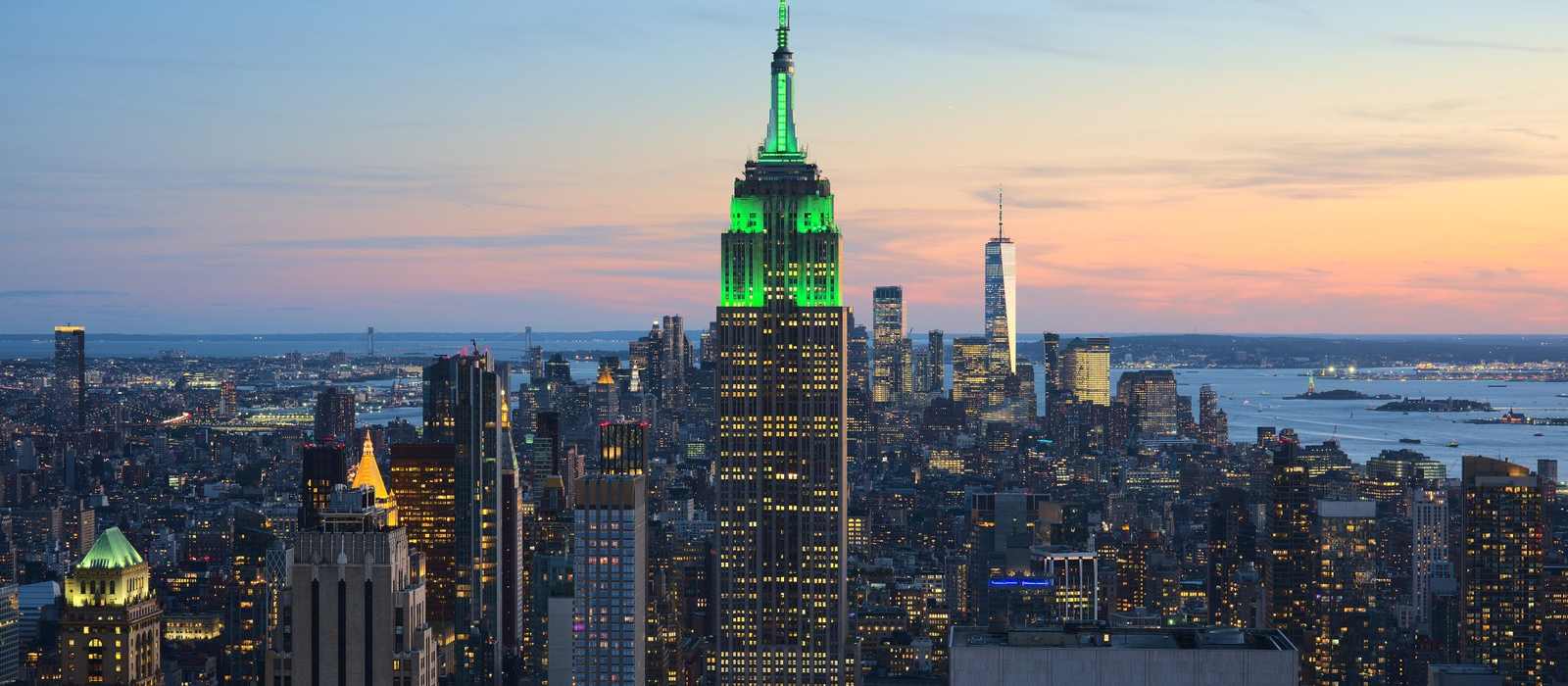 empire state building skyline new york