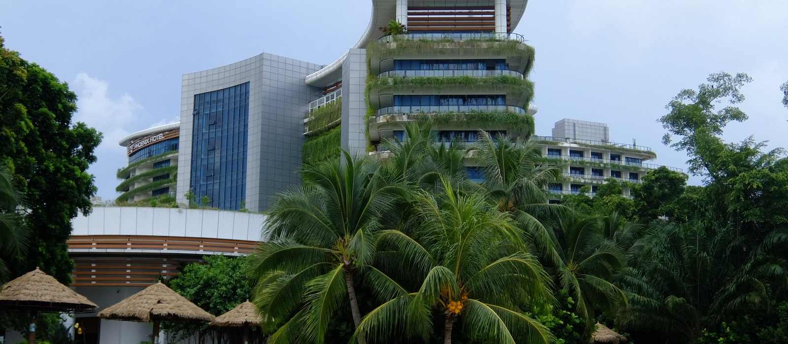 hotel resort tropical landscaping