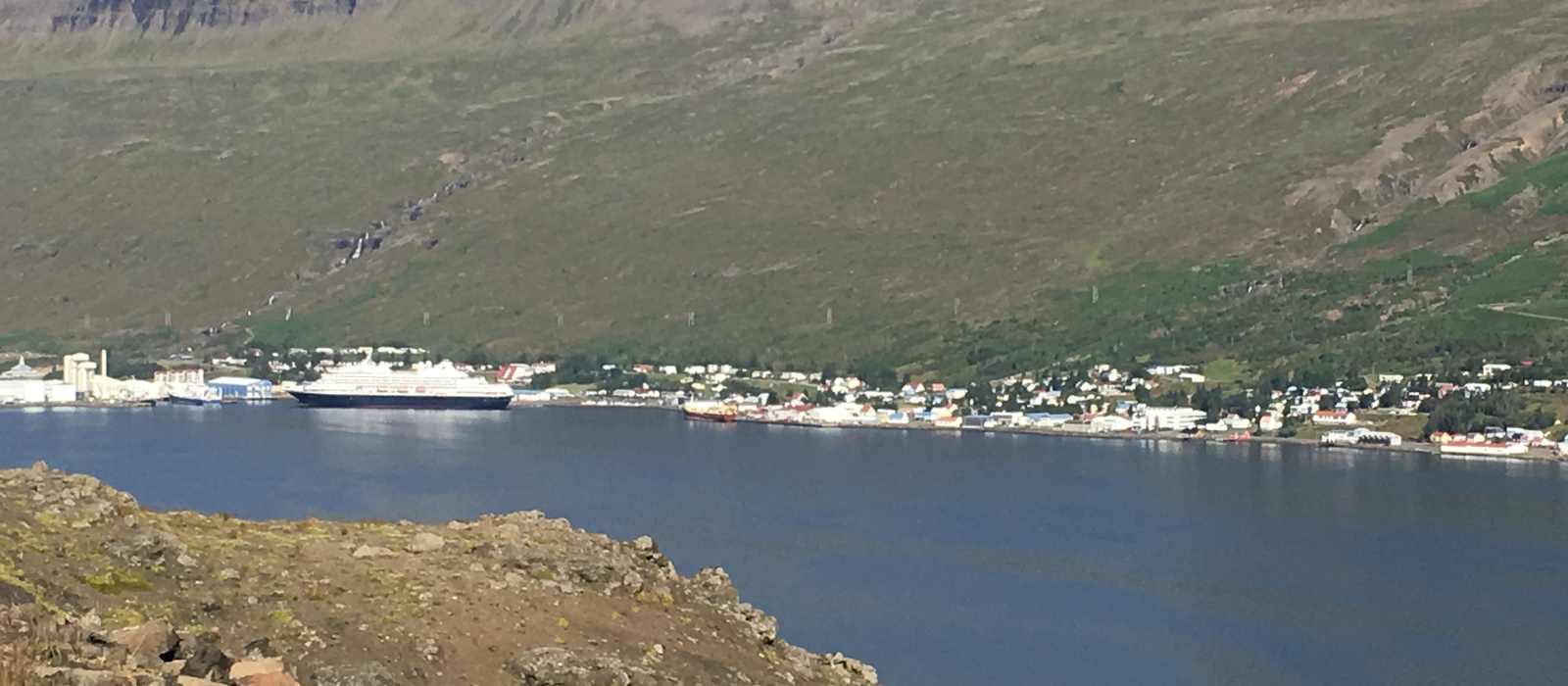 harbor town mountains cruise ship