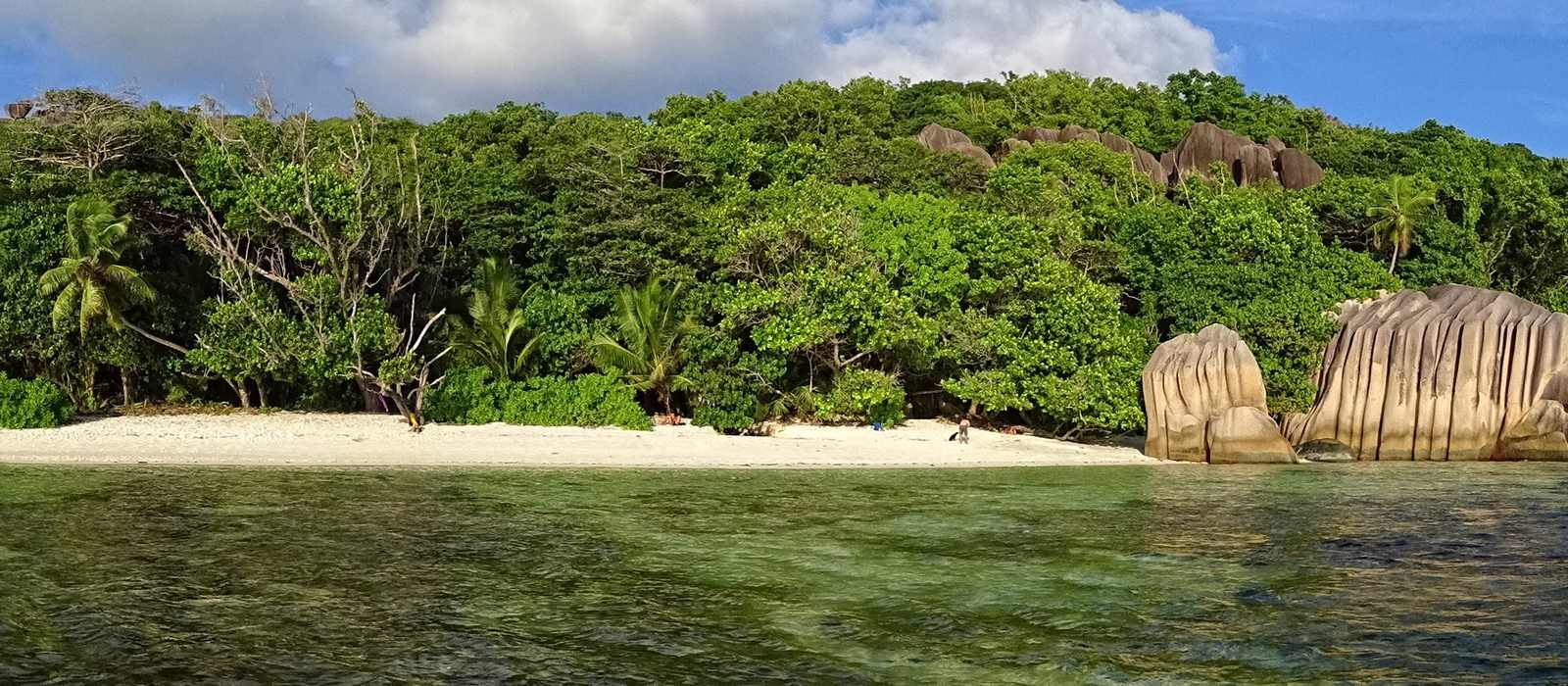 tropical island coastline beach granite rocks