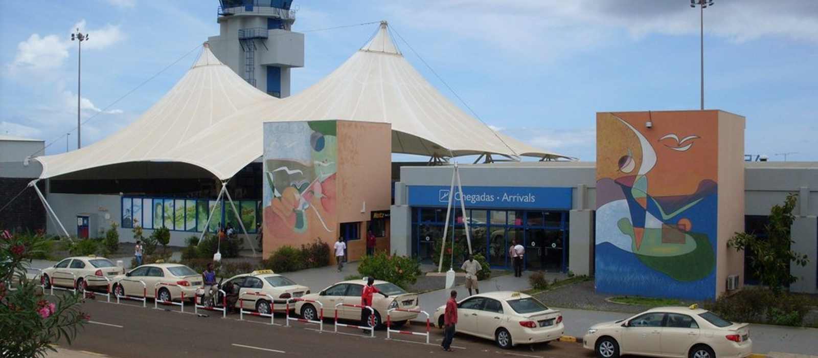 Praia Cruise Port Guide: Shore Excursions & Expert Tips