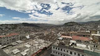 Quito Cruise Guide: Expert Shore Excursions & Altitude Tips