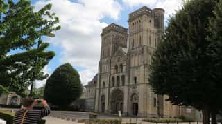 Caen Cruise Port: Shore Excursions & Expert Expert Guide