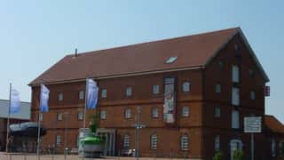 Papenburg Cruise Port: Meyer Werft & Expert Visitor Guide