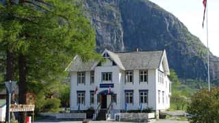 Eidfjord Cruise Port: Shore Excursions & Expert Guide