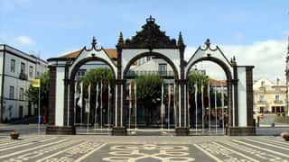 Ponta Delgada Cruise Port: Shore Excursions & Expert Guide