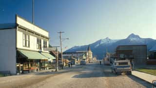 Skagway Cruise Port Guide: Expert Shore Excursions & Tips