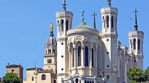 Lyon Cruise Port Guide: Shore Excursions & Expert Expert Tips
