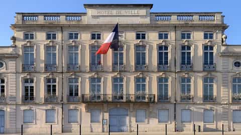 Mâcon Cruise Port: Shore Excursions & Burgundy Travel Guide