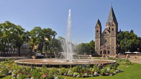 Metz Cruise Port