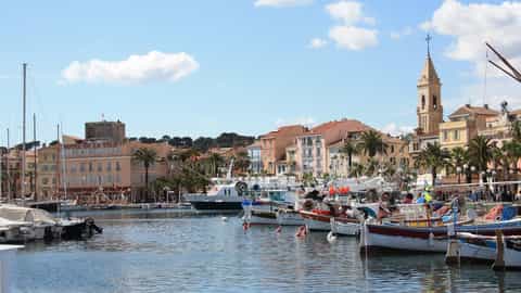 Sanary-sur-Mer Cruise Port: Market Guide & Expert Tips