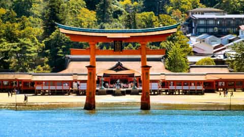 Itsukushima Cruise Port