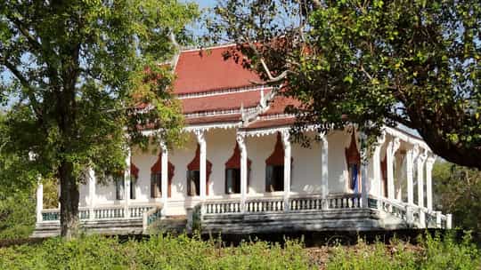 Emerald Cruises - 11 Days One-Way from Siem Reap to Saigon