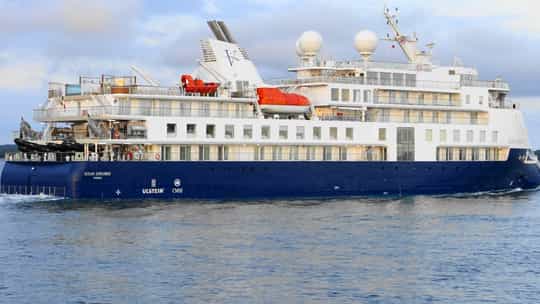 Quark Expeditions - 18 Days Ushuaia, Argentina Round Trip
