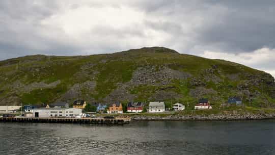 Hurtigruten - 4 Days One-Way from Svolvaer to Kirkenes