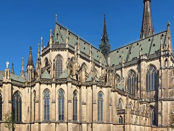 Linz Cruise Port: Shore Excursions & Expert Guide