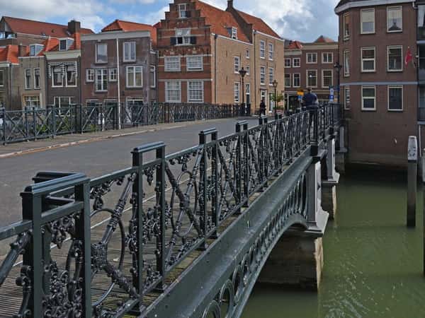 Dordrecht Cruise Port: Shore Excursions & Expert Guide