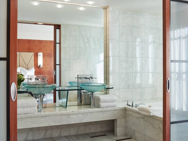 Park Hyatt Melbourne, Australia — Park Hyatt Melbourne - 1 King Bed Bathroom