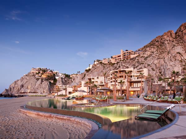 Waldorf Astoria Los Cabos Pedregal, Mexico — Waldorf Astoria Los Cabos Pedregal - Resort Beach view from the family pool