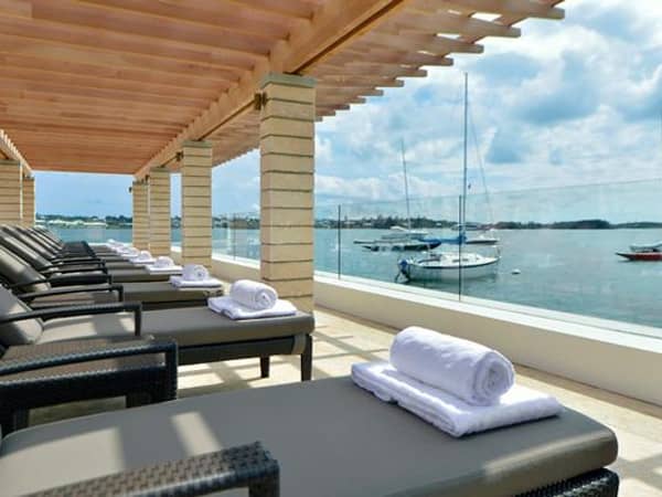 Hamilton Princess & Beach Club, A Fairmont Managed Hotel, Bermuda — Hamilton Princess & Beach Club, A Fairmont Managed Hotel - Pitts Bay Point