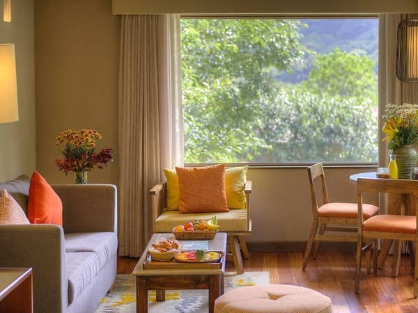 El Silencio Lodge & Spa, Costa Rica — El Silencio Lodge & Spa - Suites Deluxe: offer spacious ambiance with premium amenities.