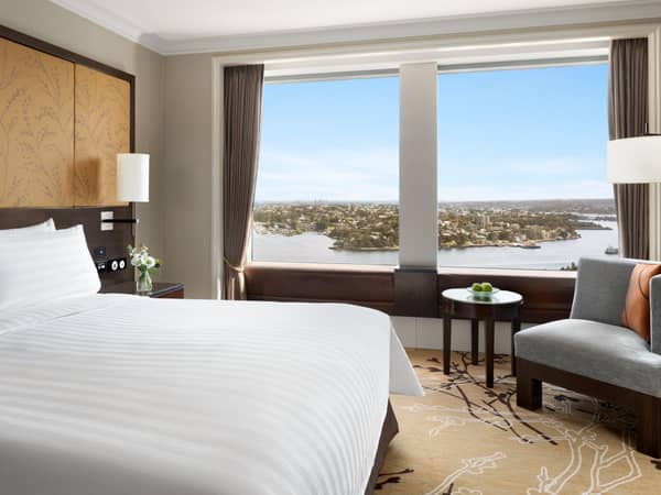 Shangri-La Sydney, Australia — Shangri-La Sydney - Shangri-La Hotel, Sydney - Deluxe Darling Harbour King