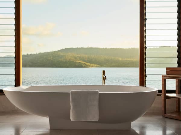 qualia, Great Barrier Reef, Australia — qualia, Great Barrier Reef - Windward Pavilion bath sunrise
