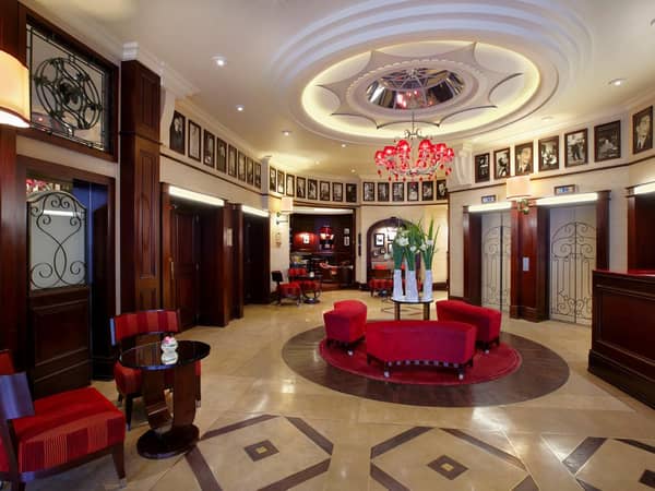 Hotel Pont Royal, France — Hotel Pont Royal - Lobby
