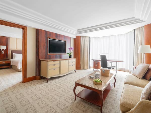 Kowloon Shangri-La, Hong Kong, China — Kowloon Shangri-La, Hong Kong - Executive Suite