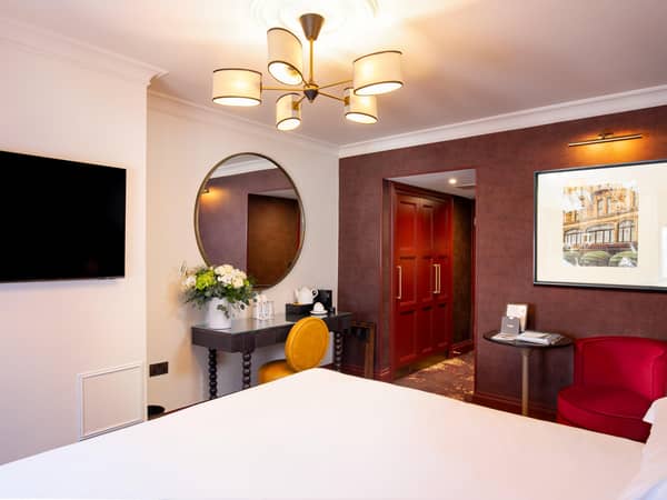The Capital Hotel, Apartments & Townhouse, England — The Capital Hotel, Apartments & Townhouse - Superior King