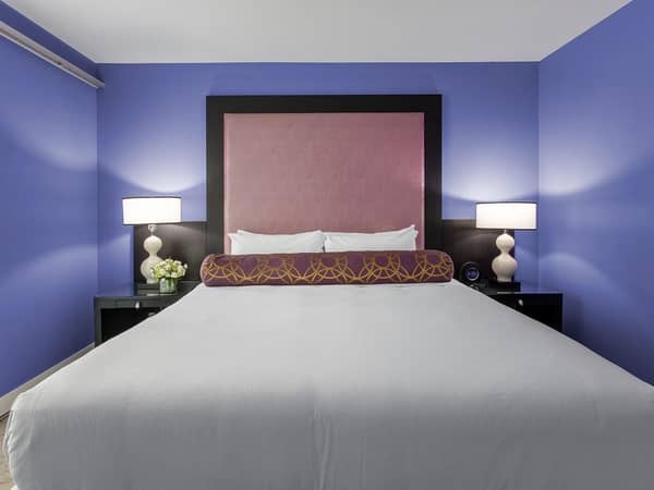 OPUS Hotel Vancouver, Canada — OPUS Hotel Vancouver - Superior King Room