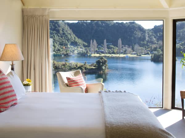 Solitaire Lodge, New Zealand — Solitaire Lodge - Executive Suite. Solitaire Lodge New Zealand.