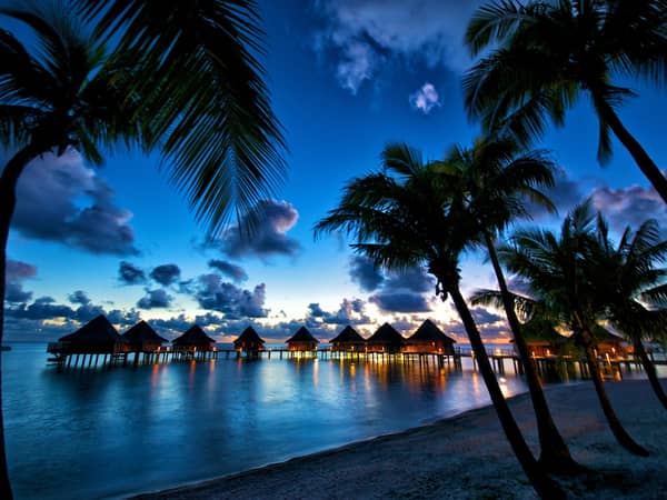 Hotel Kia Ora Resort & Spa, French Polynesia — Hotel Kia Ora Resort & Spa - Overwater Bungalows