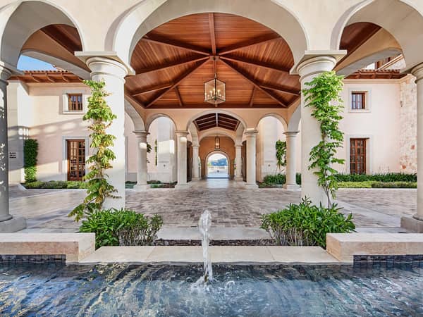 Cap Vermell Grand Hotel, Spain — Cap Vermell Grand Hotel - Entrance