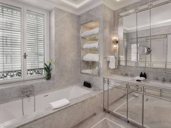 Hôtel d’Angleterre Geneva, Switzerland — Hôtel d’Angleterre Geneva - Beatrice Suite Bathroom