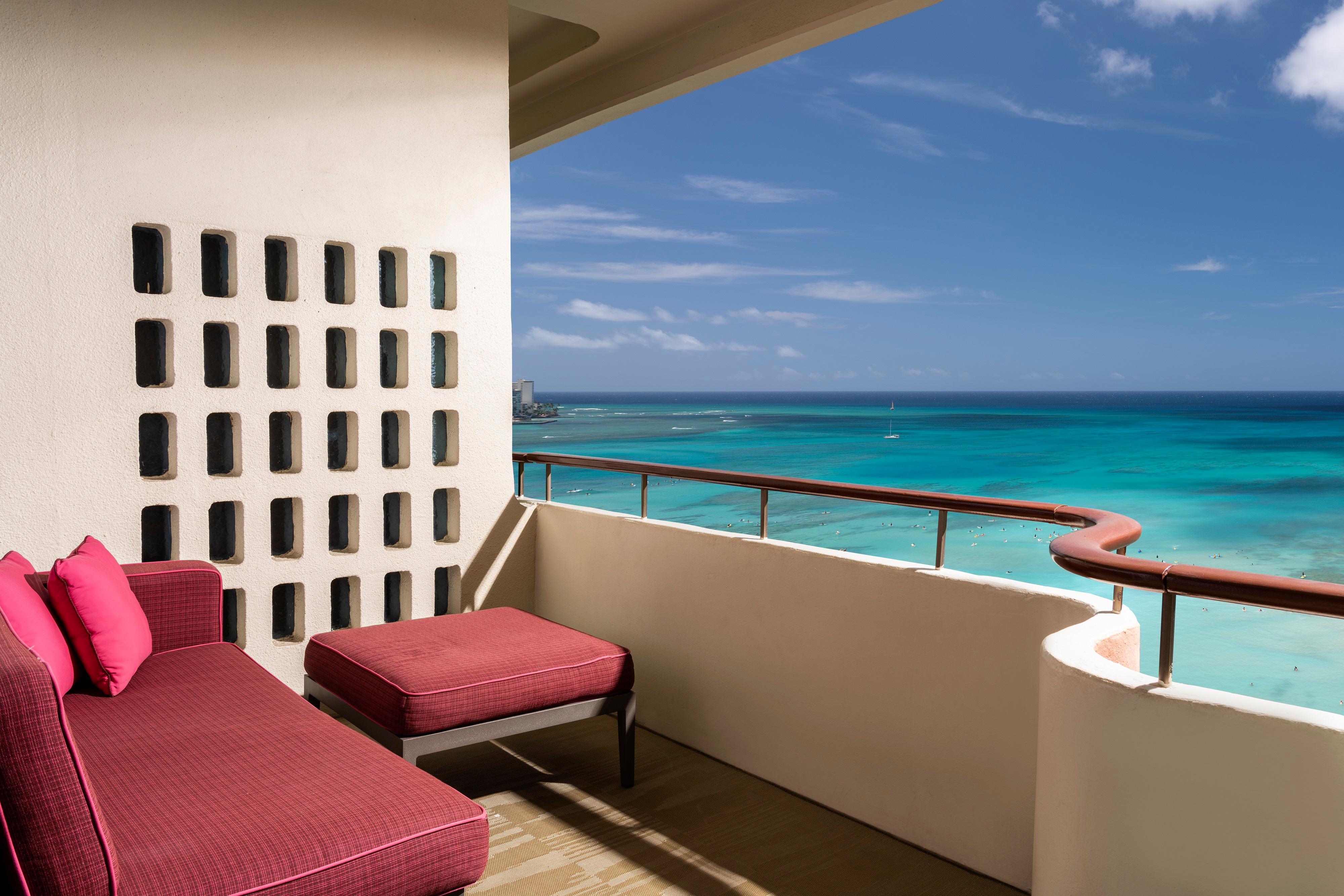 Mailani Tower Ocean Front Suite