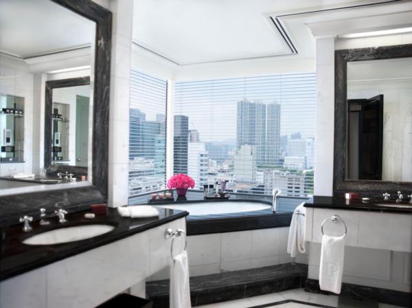 Grand Deluxe Harbour View Suite
