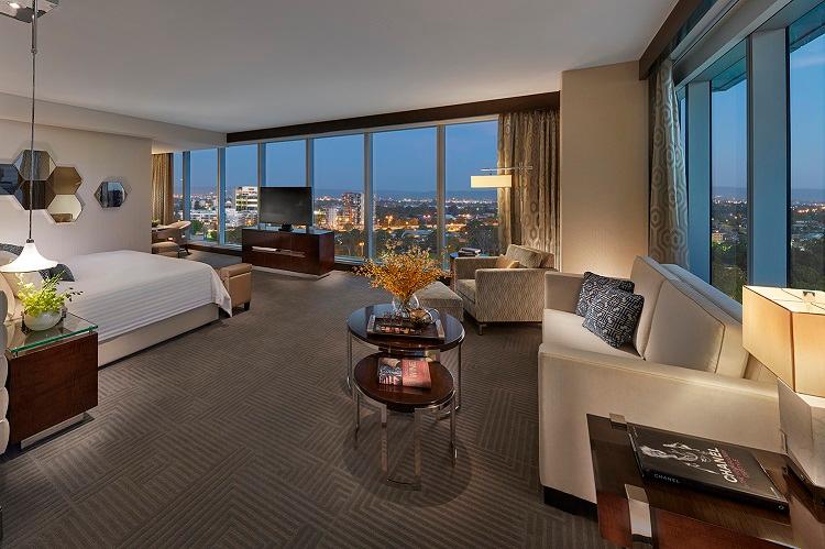 Executive Club Suite