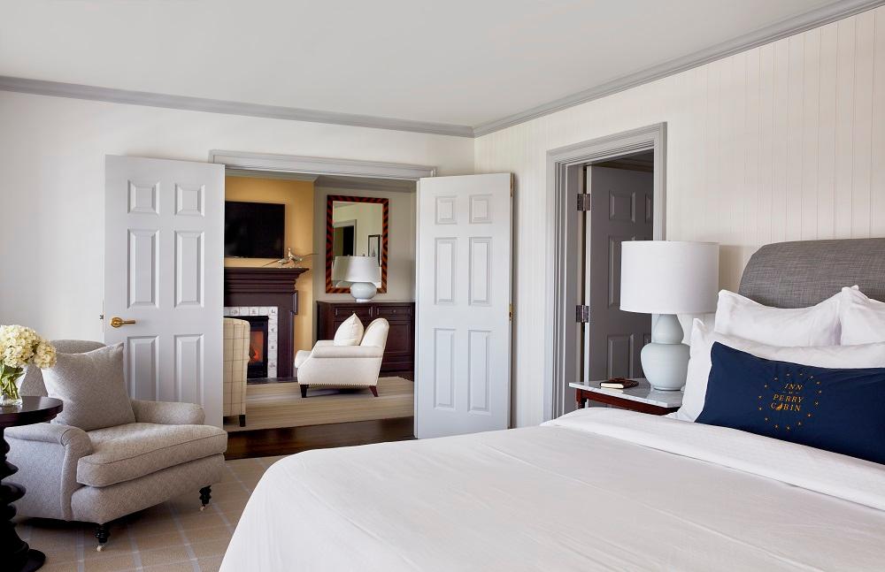Luxury Waterfront Suite