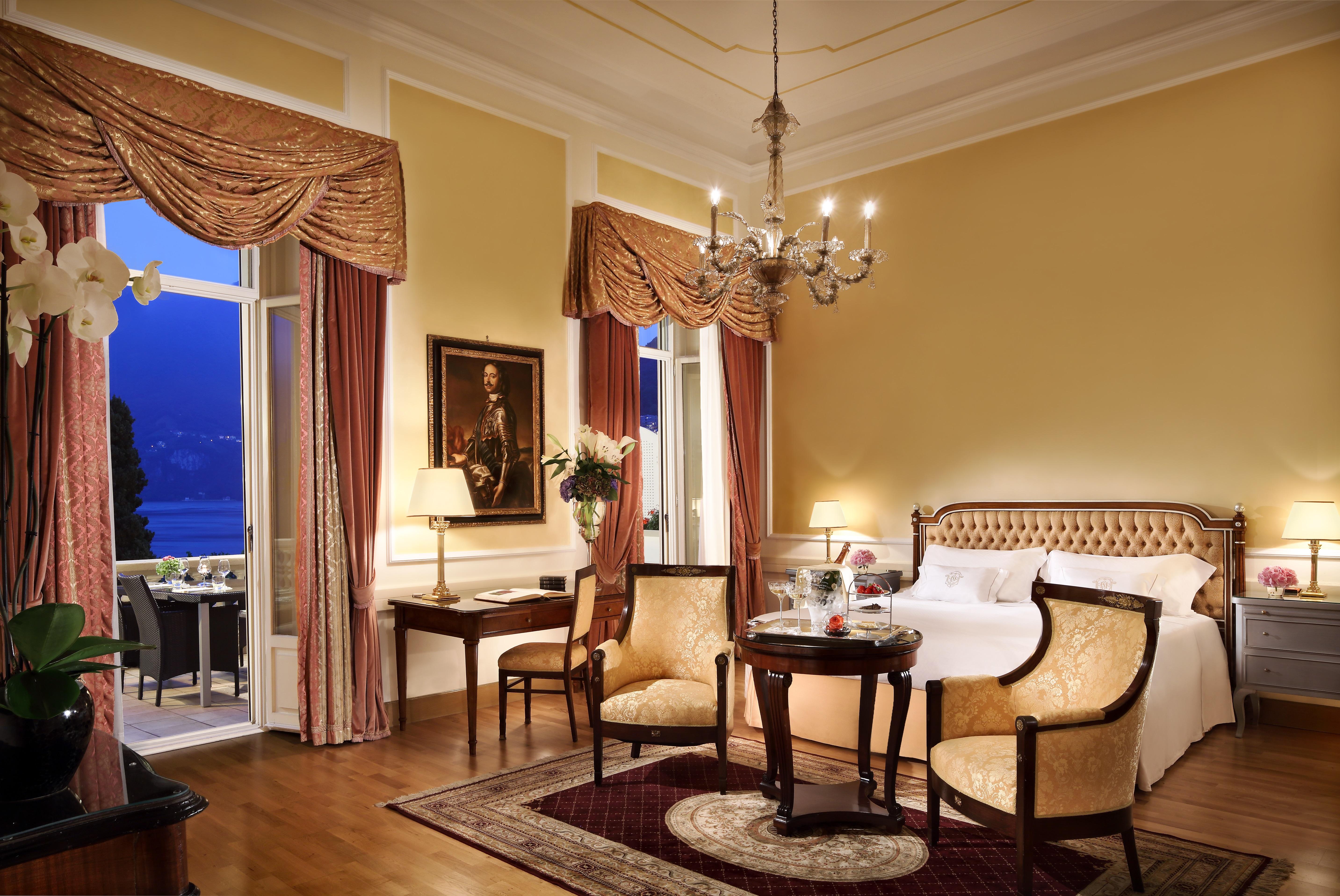 Deluxe Palace