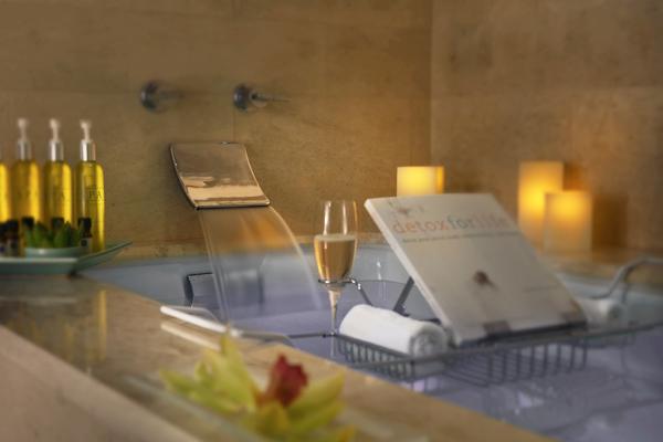 Deluxe Spa King