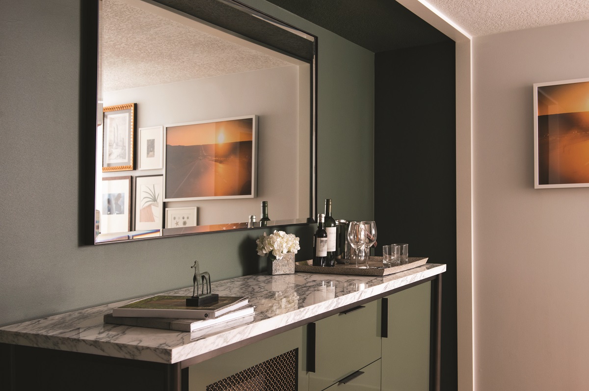 Nighthawk Suite