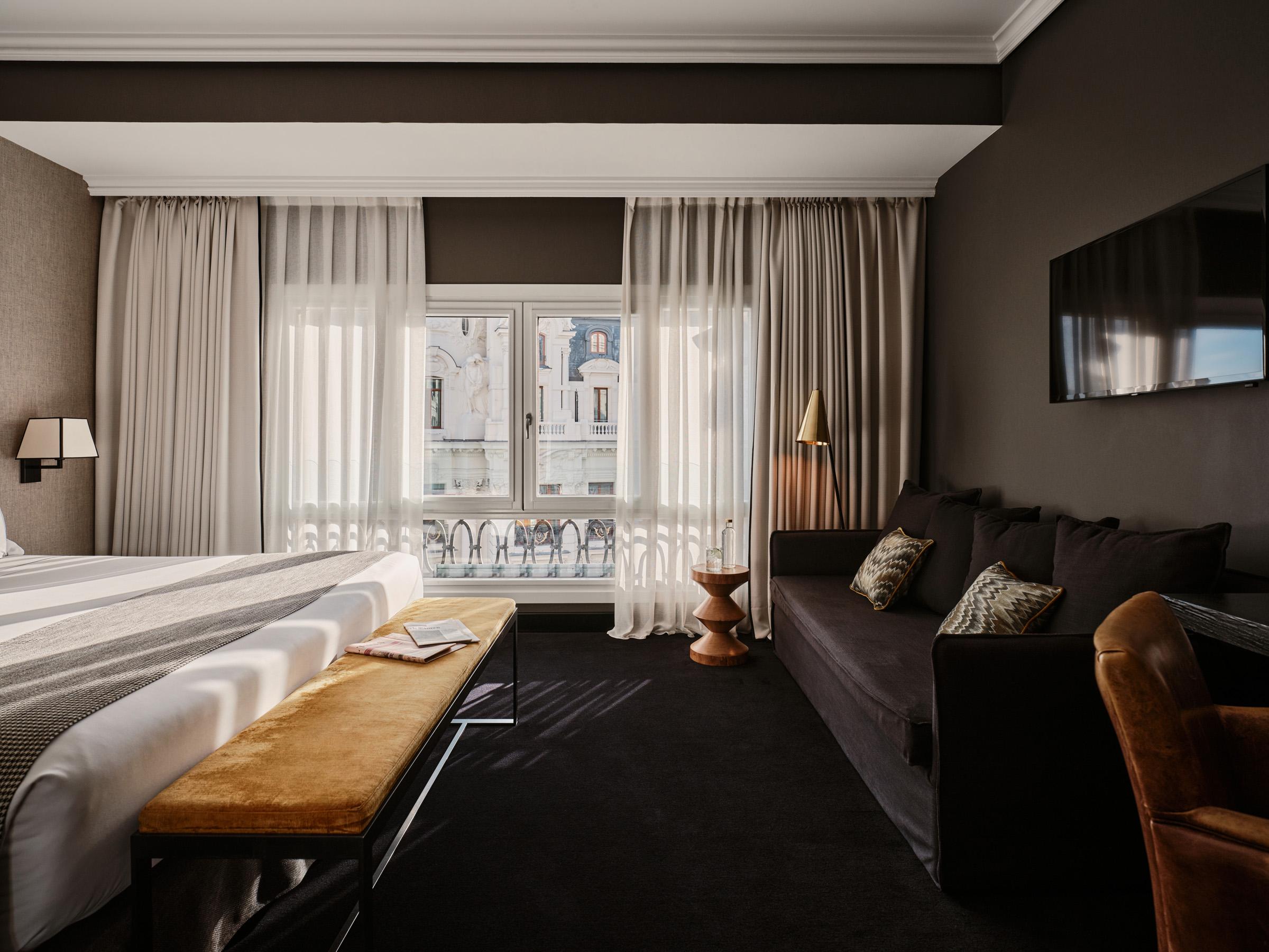 Grand Deluxe City Views Rooms